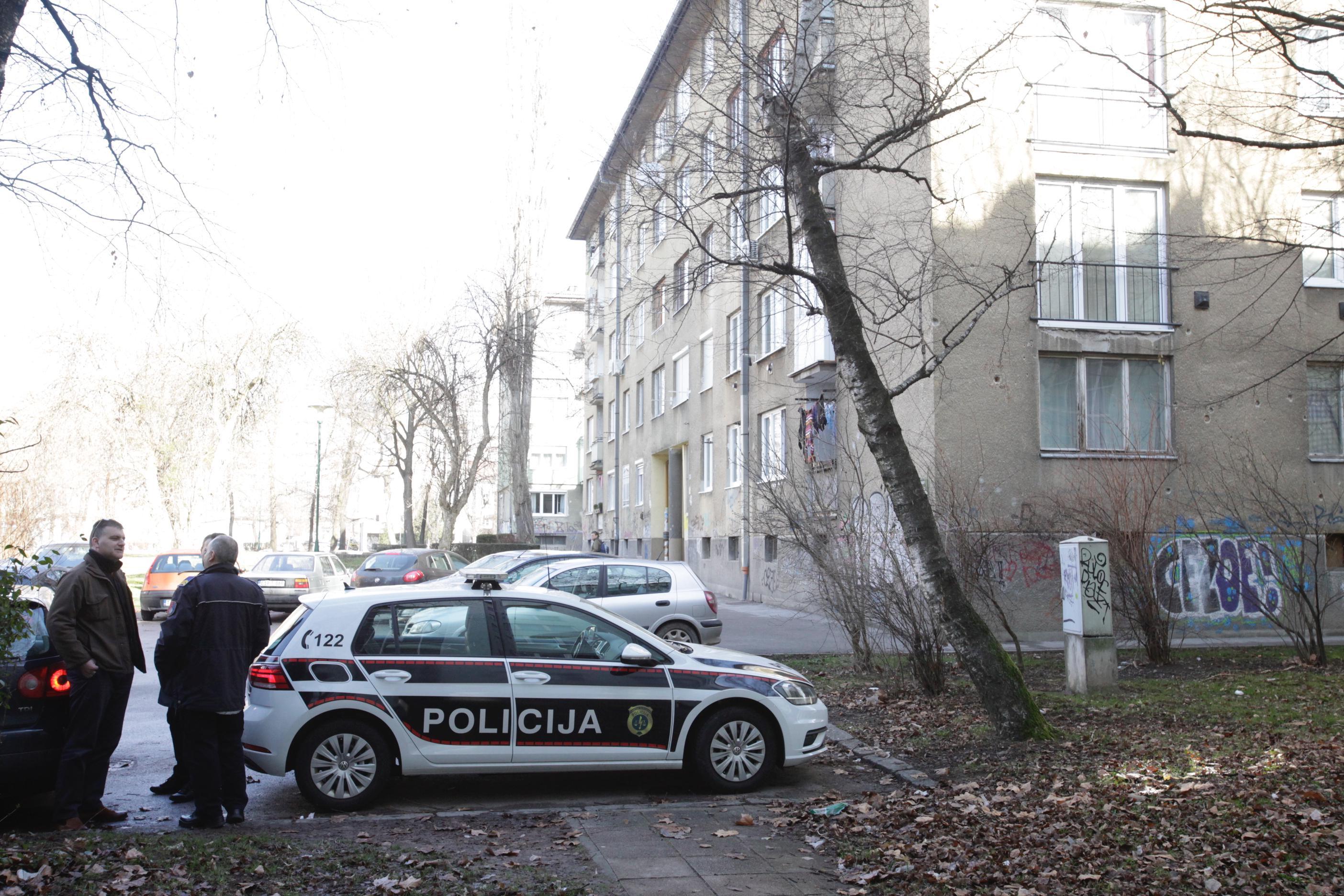 Pronađeno tijelo u naselju Grbavica, muškarac se ubio hicem iz pištolja