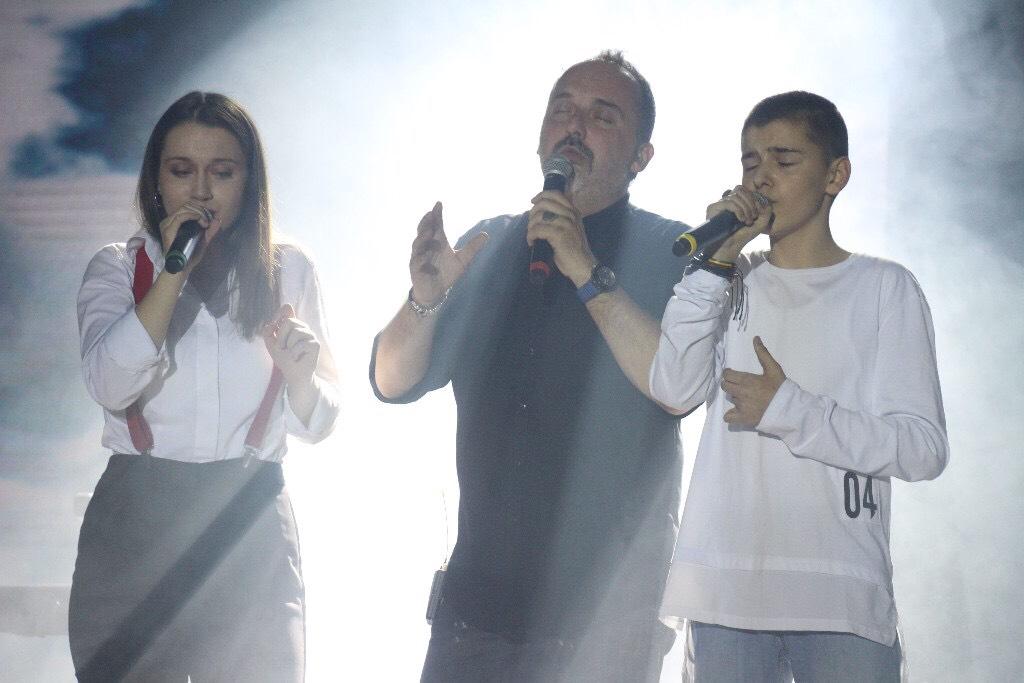 Spektakularni koncert Tonija Cetinskog u Zenici - Avaz