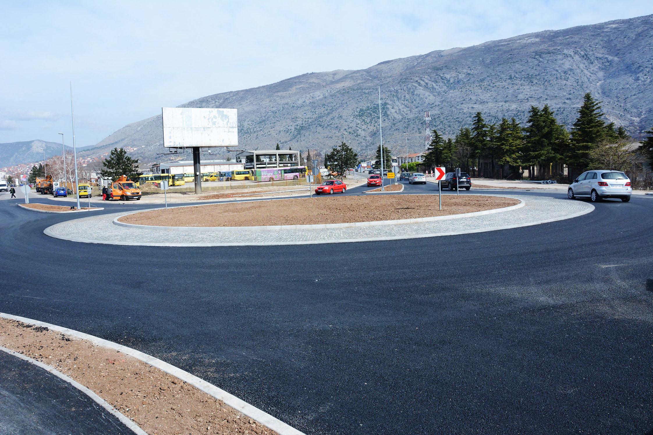 Posljednji urađen na Bišću Polju: Na spoju sa M-17 (Foto: Ž. Miličević) - Avaz