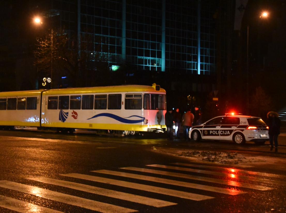 Građani zadržali lopova do dolaska policije - Avaz