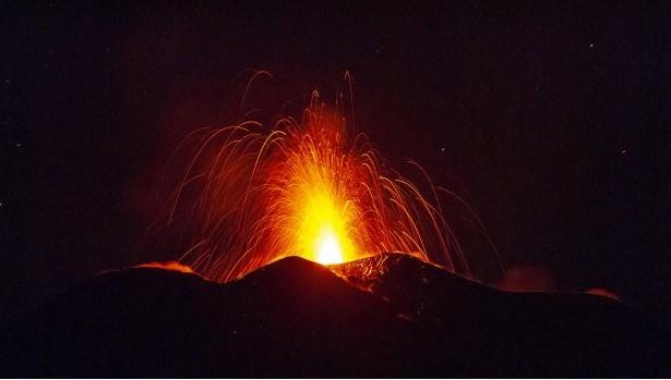 Proradio vulkan Popokatepetl: Izbacuje vatrene lopte, ugroženo 25 miliona ljudi