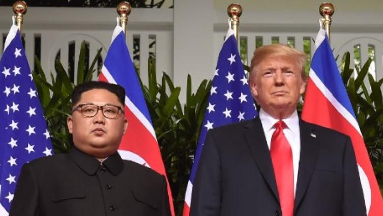 Kim Jong-un i Donald Tramp - Avaz