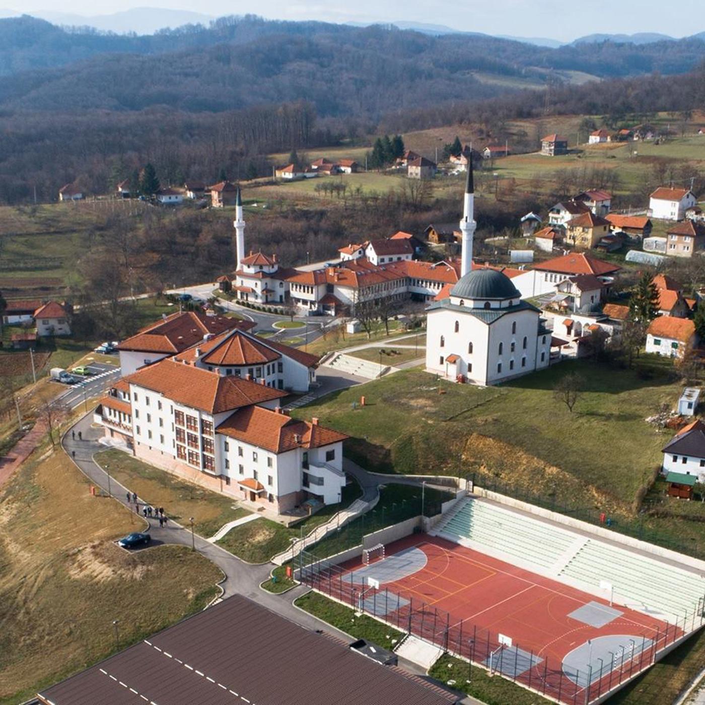 Ova škola se ne pohađa, već se u njoj živi i uči