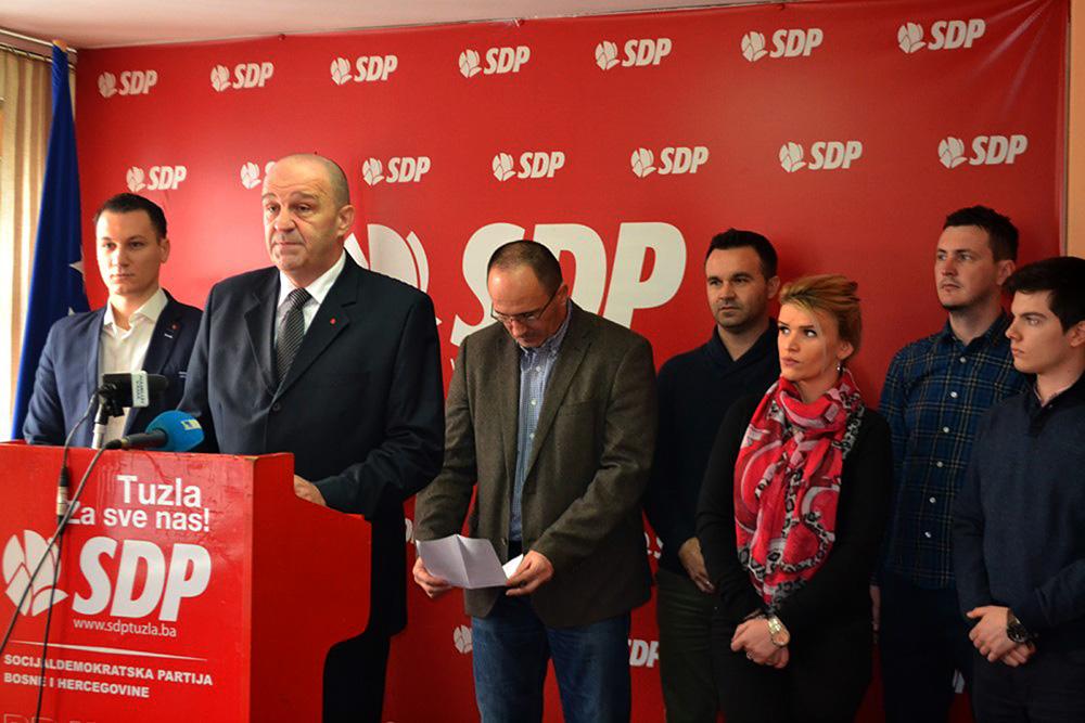 Raskol u Kantonalnom odboru SDP-a Tuzla: E, pa, neće da može, drugovi