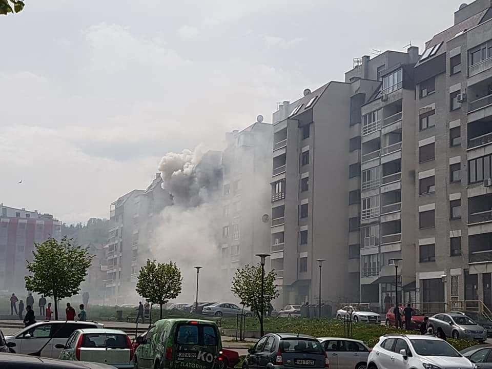 U tuzlanskom naselju Stupine požar buknuo na šestom spratu