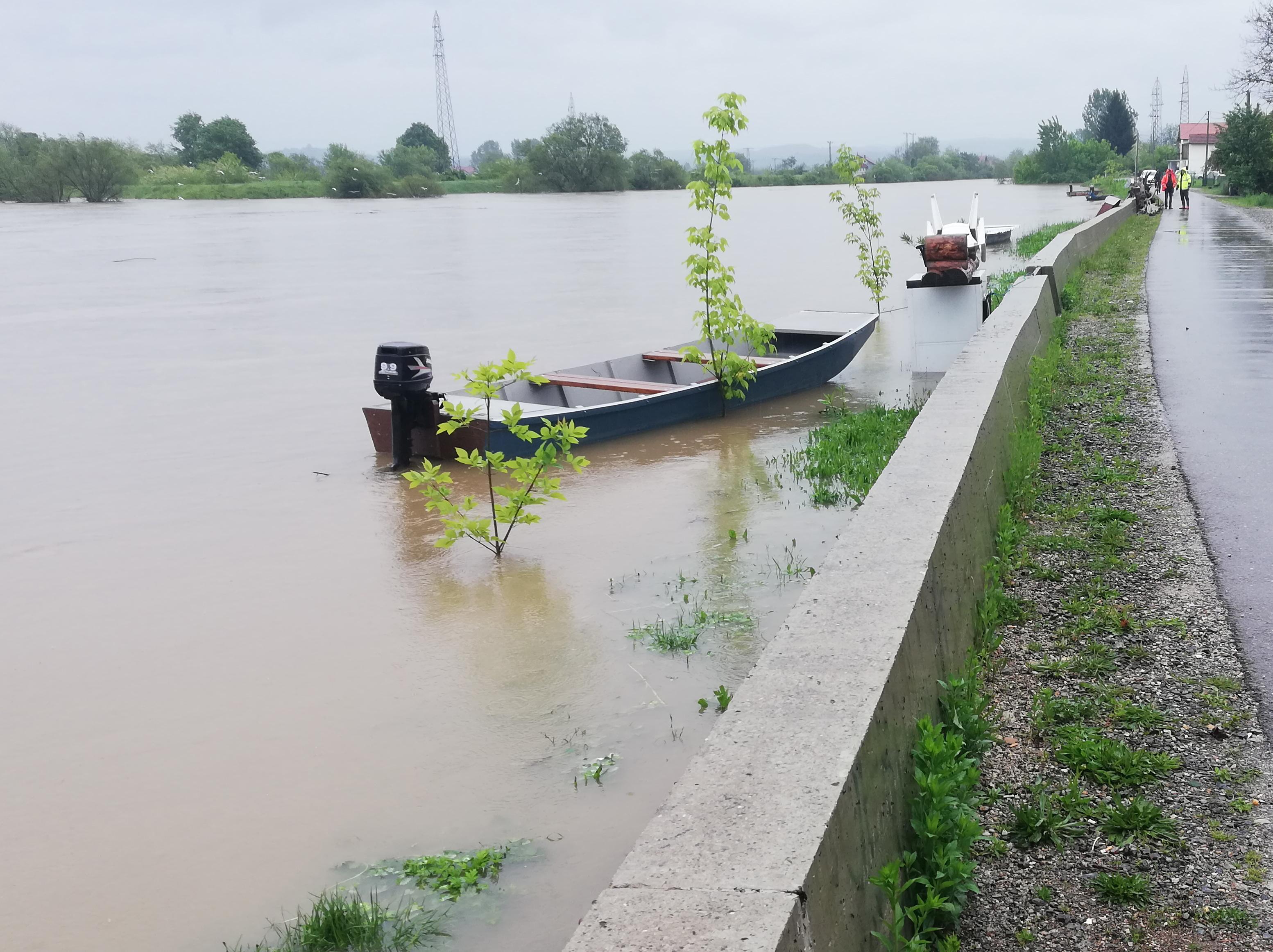 Stanje na području Bosanskog Šamca redovno, visoki talas rijeke Bosne ne ugrožava imovinu