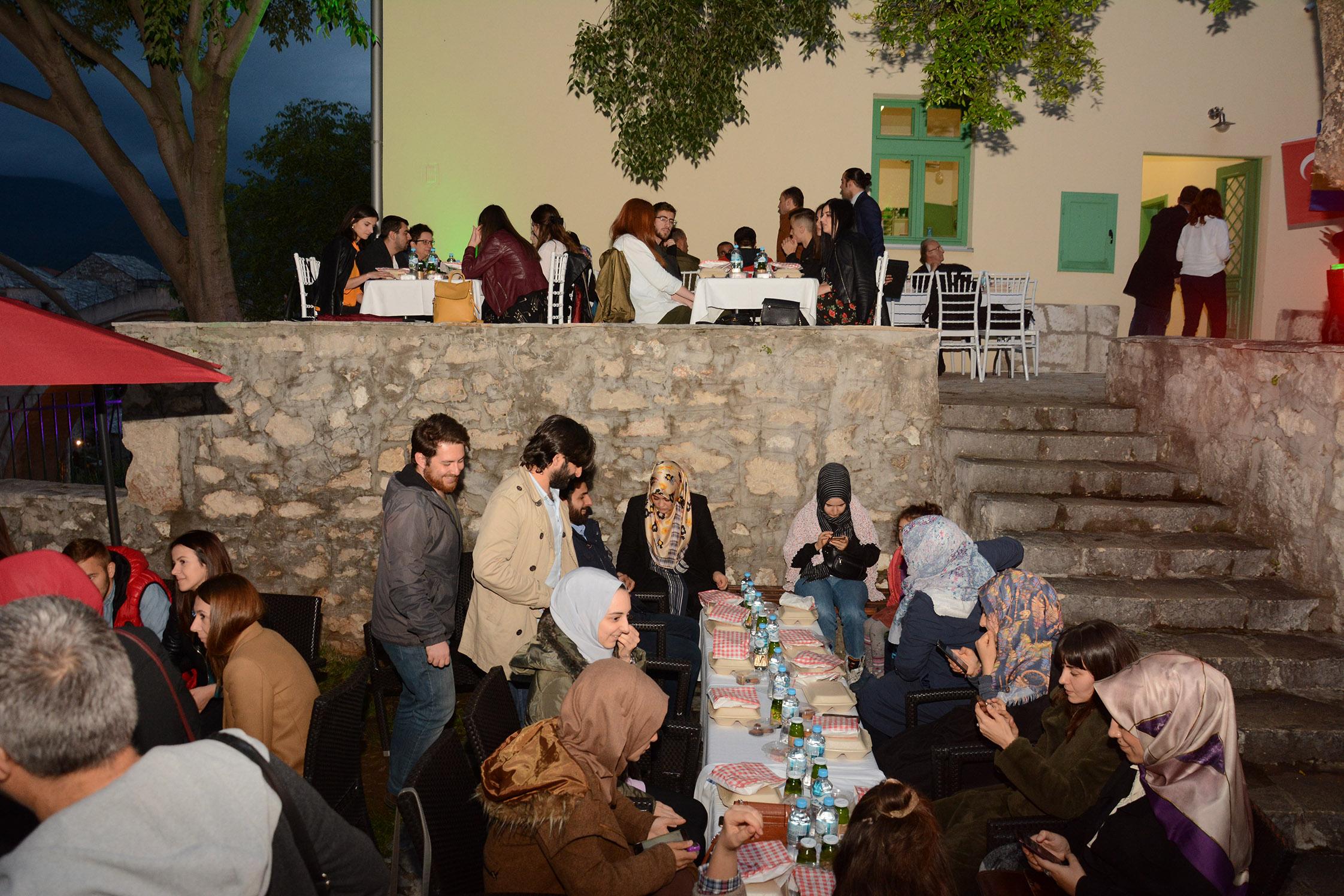 Tradicionalni iftar prijateljstva - Avaz