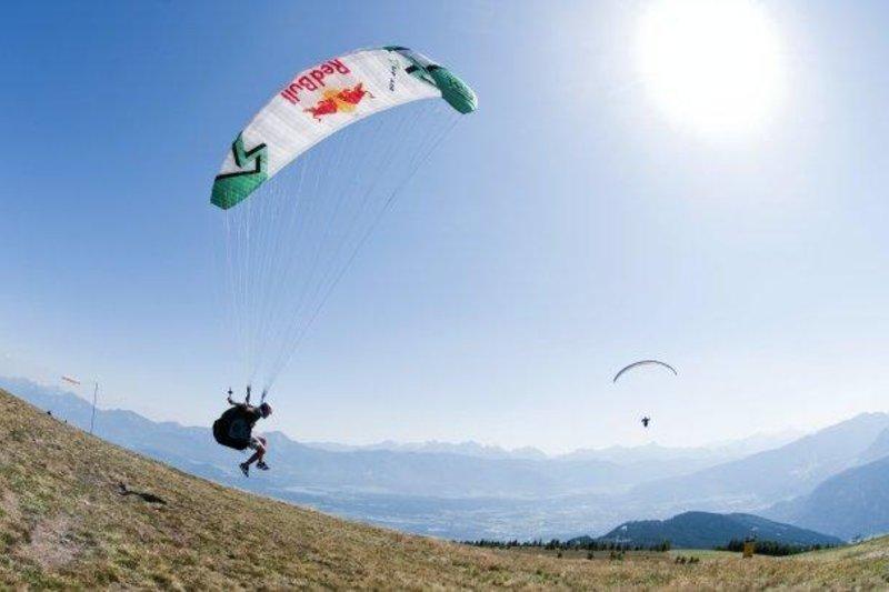 Jedrenje paraglajderom donosi osjećaj slobode