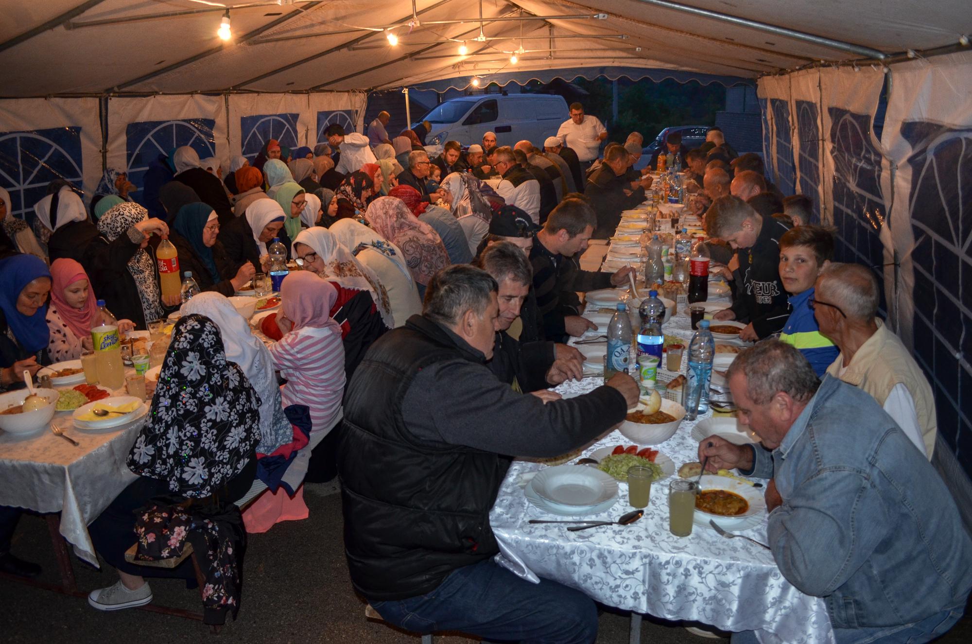 Ramazan protječe u ibadetu i lijepoj atmosferi