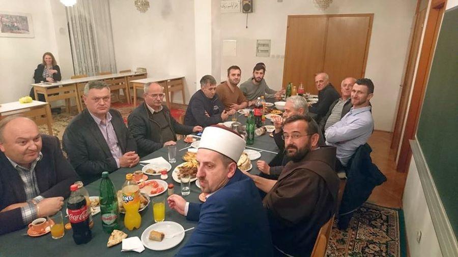 Na iftaru gvardijan Ćurčić i načelnik Vukadin