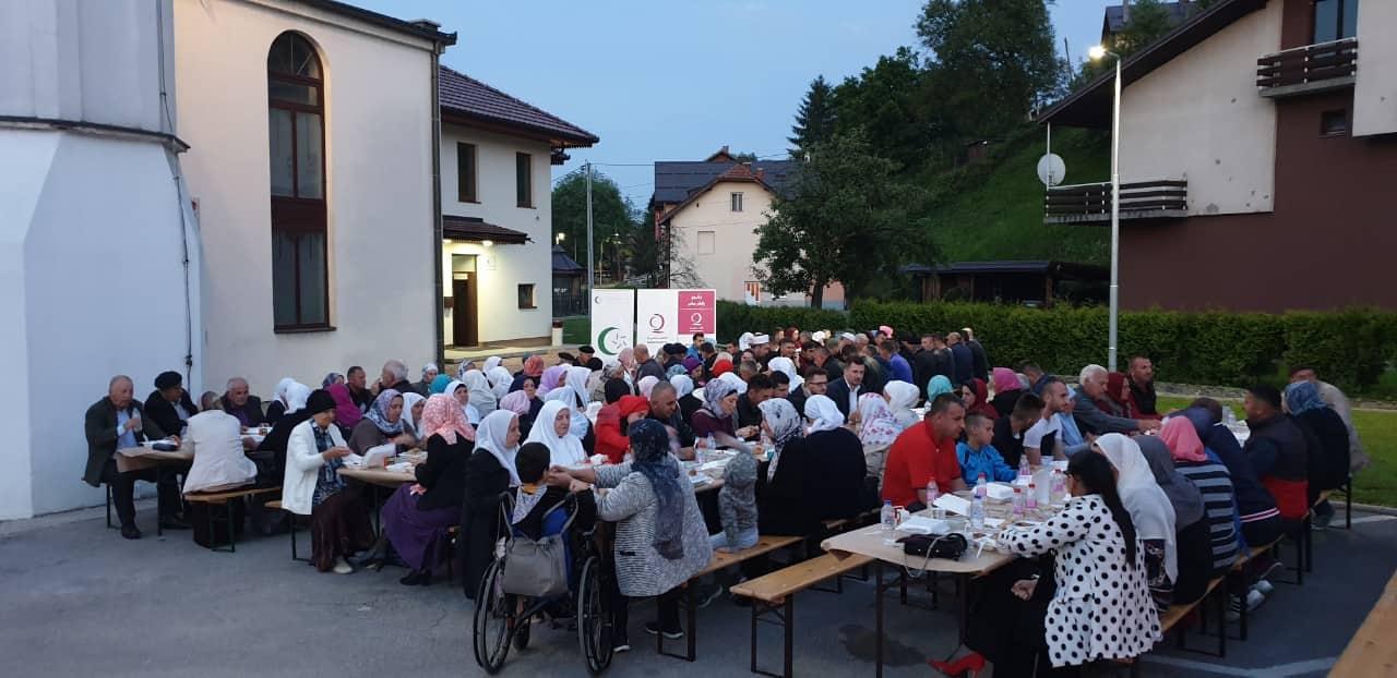 Iftarilo skupa 170 ljudi - Avaz