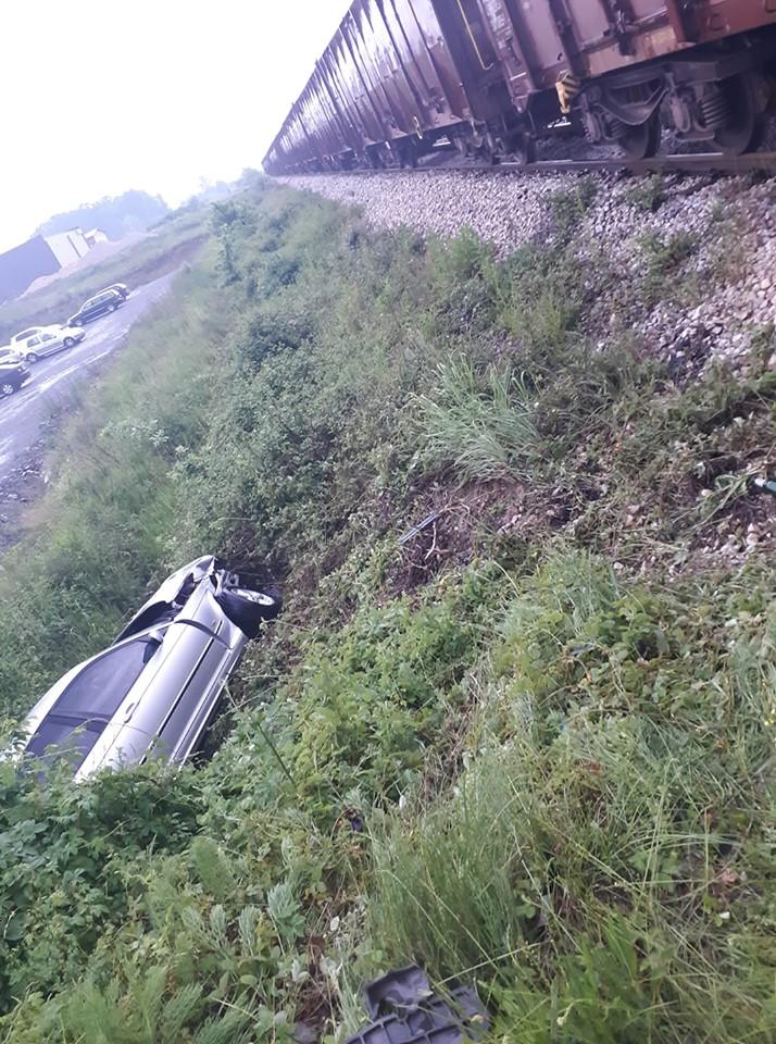 U sudaru voza i automobila kod Živinica povrijeđen vozač