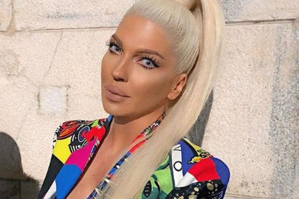 Izbacila dekolte pa zasjenila: Jelena Karleuša u nikad izazovnijem izdanju