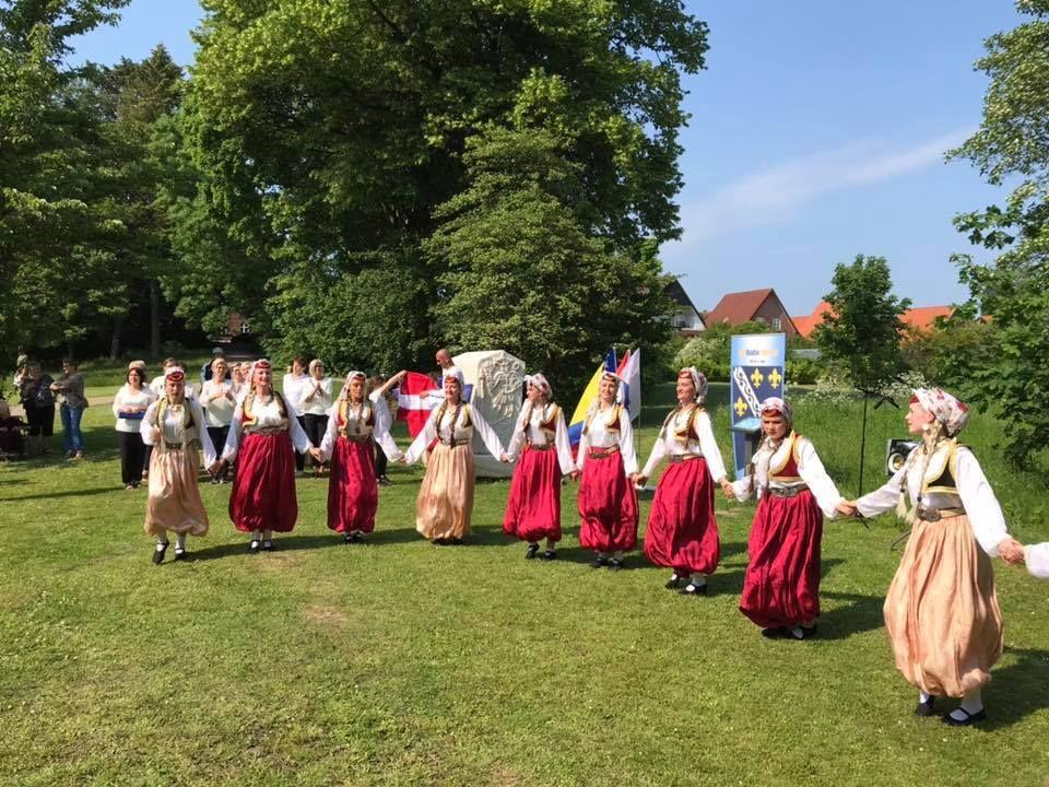 Nastup folklorne grupe „Biser“ iz Kopenhagena - Avaz