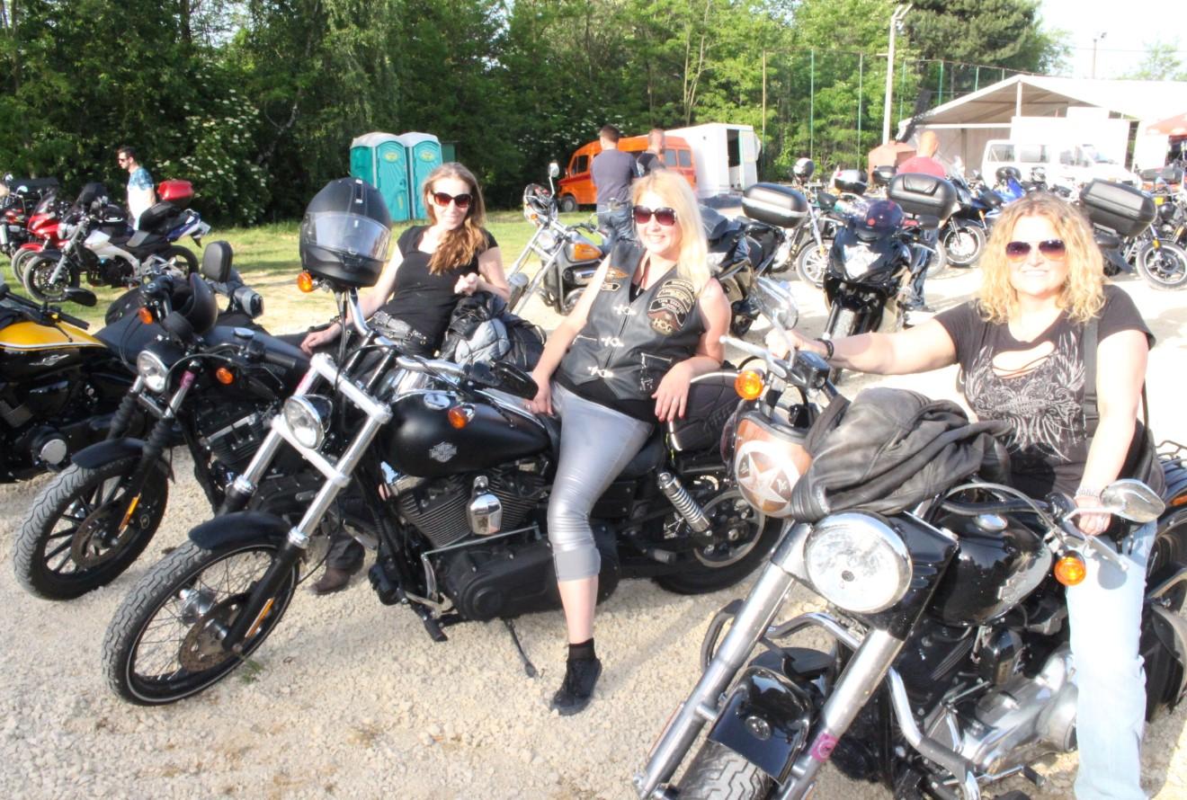 Slovenke na Harley Davidson na Visu kod Gračanice - Avaz