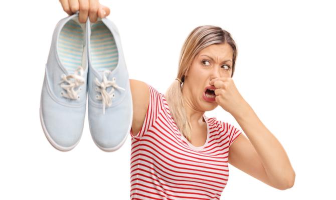 Evo kako se riješiti neprijatnog mirisa obuće