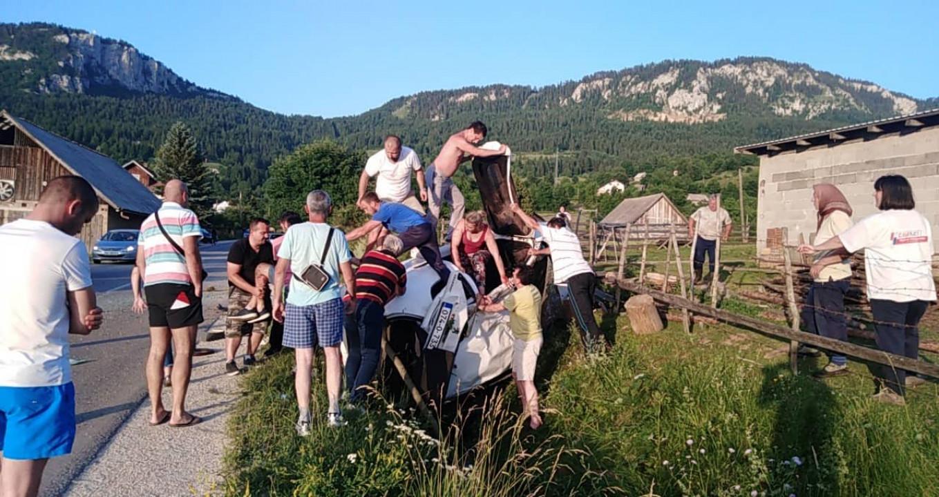 Vozač Peugeota iz Goražda teško povrijeđen, upućen na KCUS