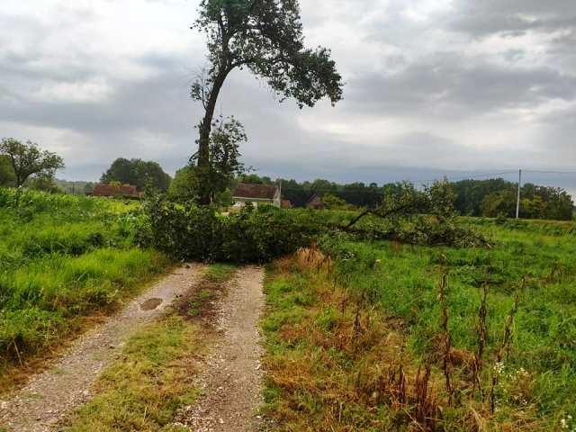 Olujno nevrijeme napravilo štetu u Bosanskom Brodu