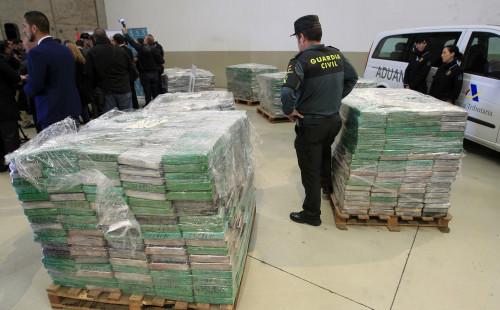 Zaplijenjeno 100 kilograma kokaina, pet pomoraca iz Crne Gore u kućnom pritvoru