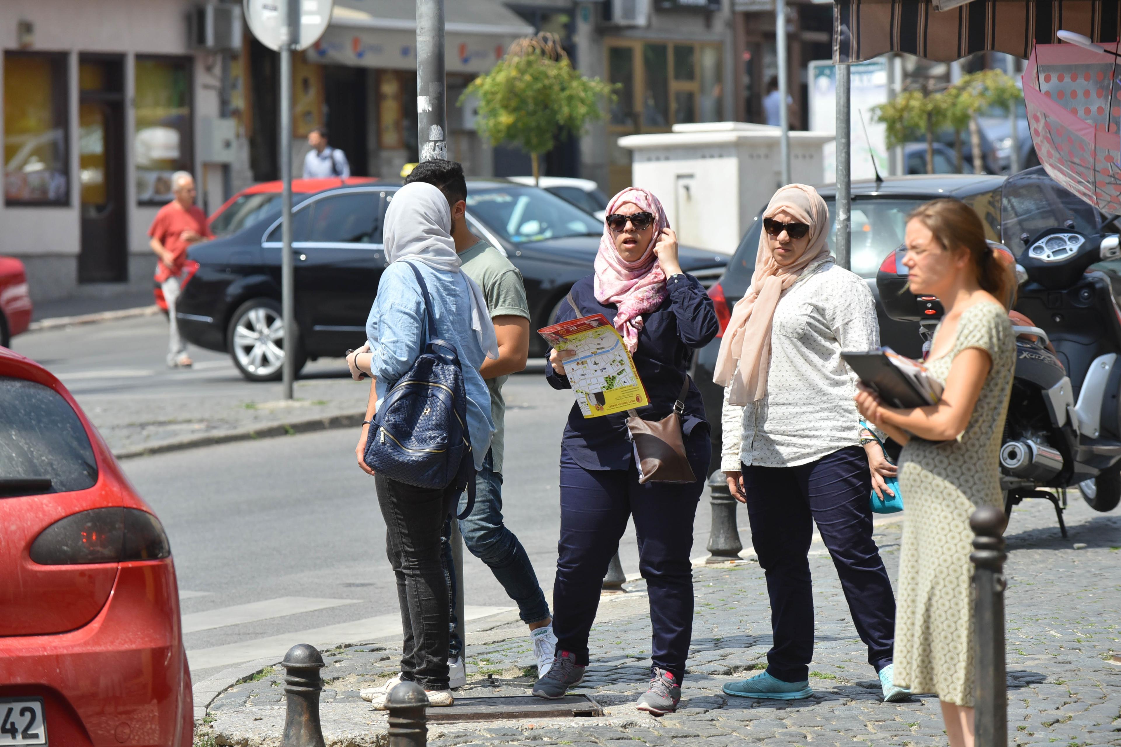 Sve više Arapa u BiH: Brdo para daju za komad zemlje, a teški su na bakšišu