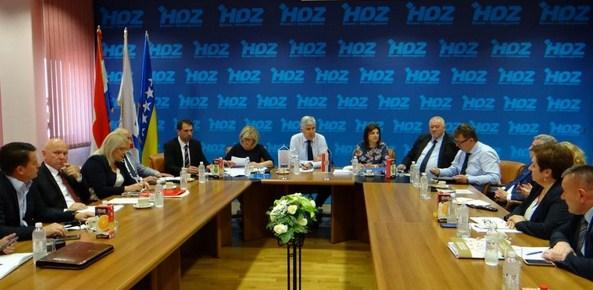 HDZ-a BiH danas o političkoj situaciji u zemlji i stanju u "Aluminiju"