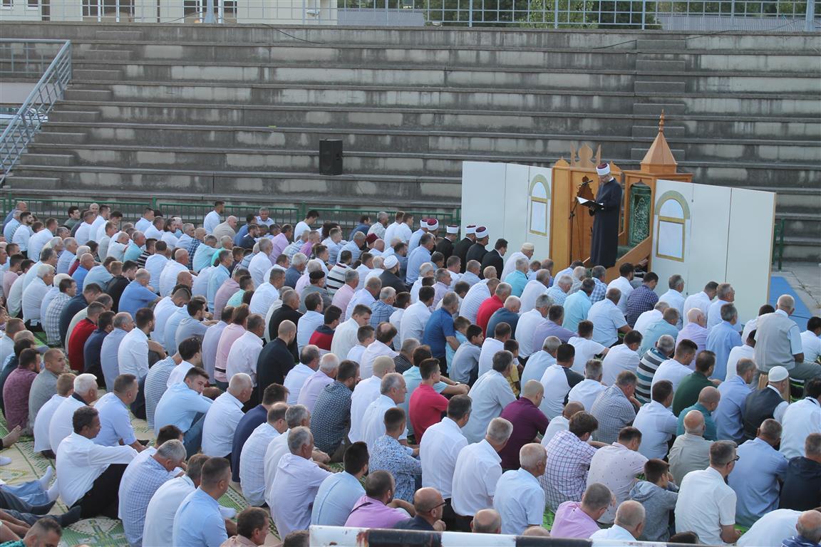 Bajram-namaz u Mostaru - Avaz