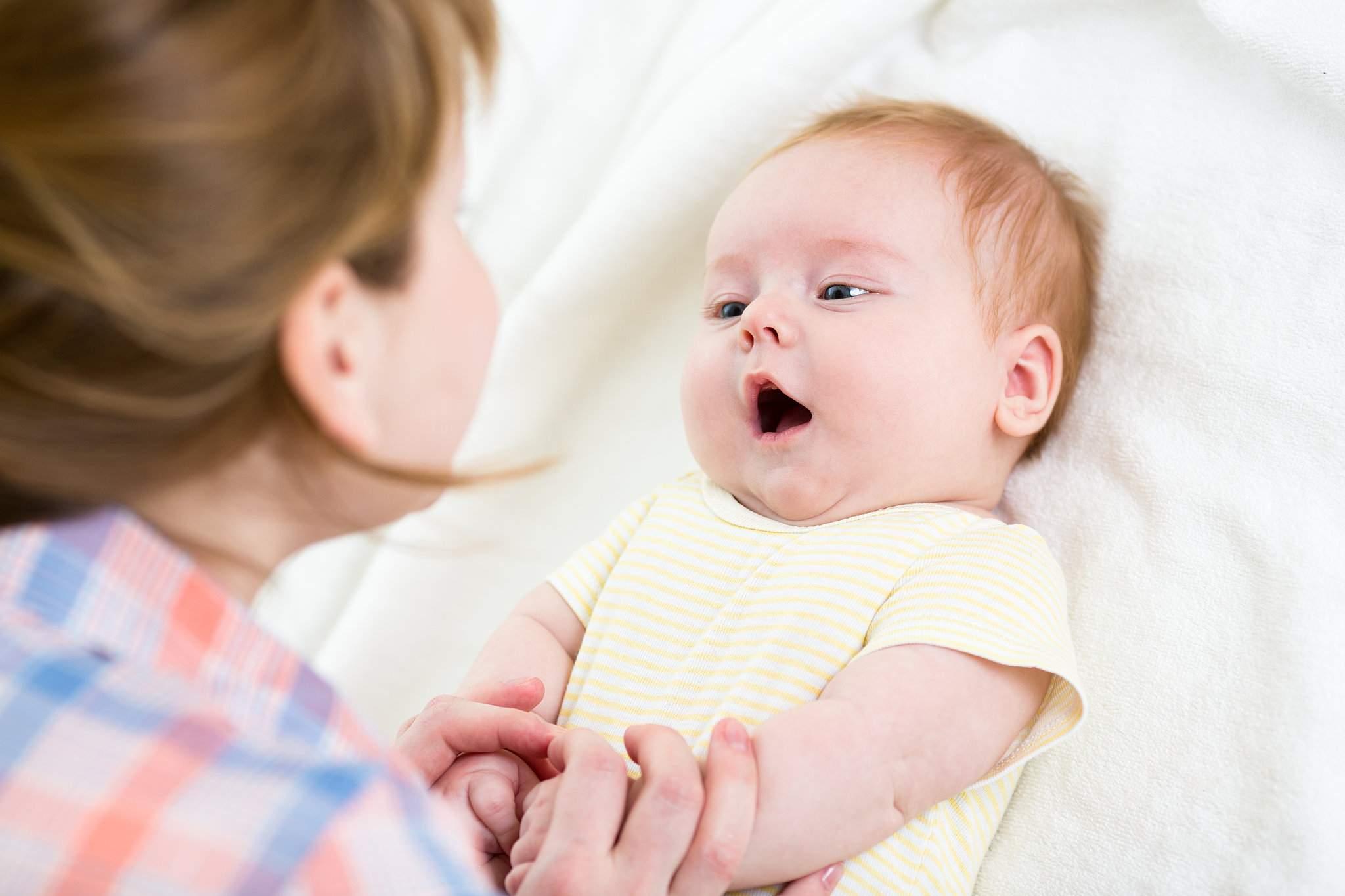 Zašto je važno da bebi stalno pričate
