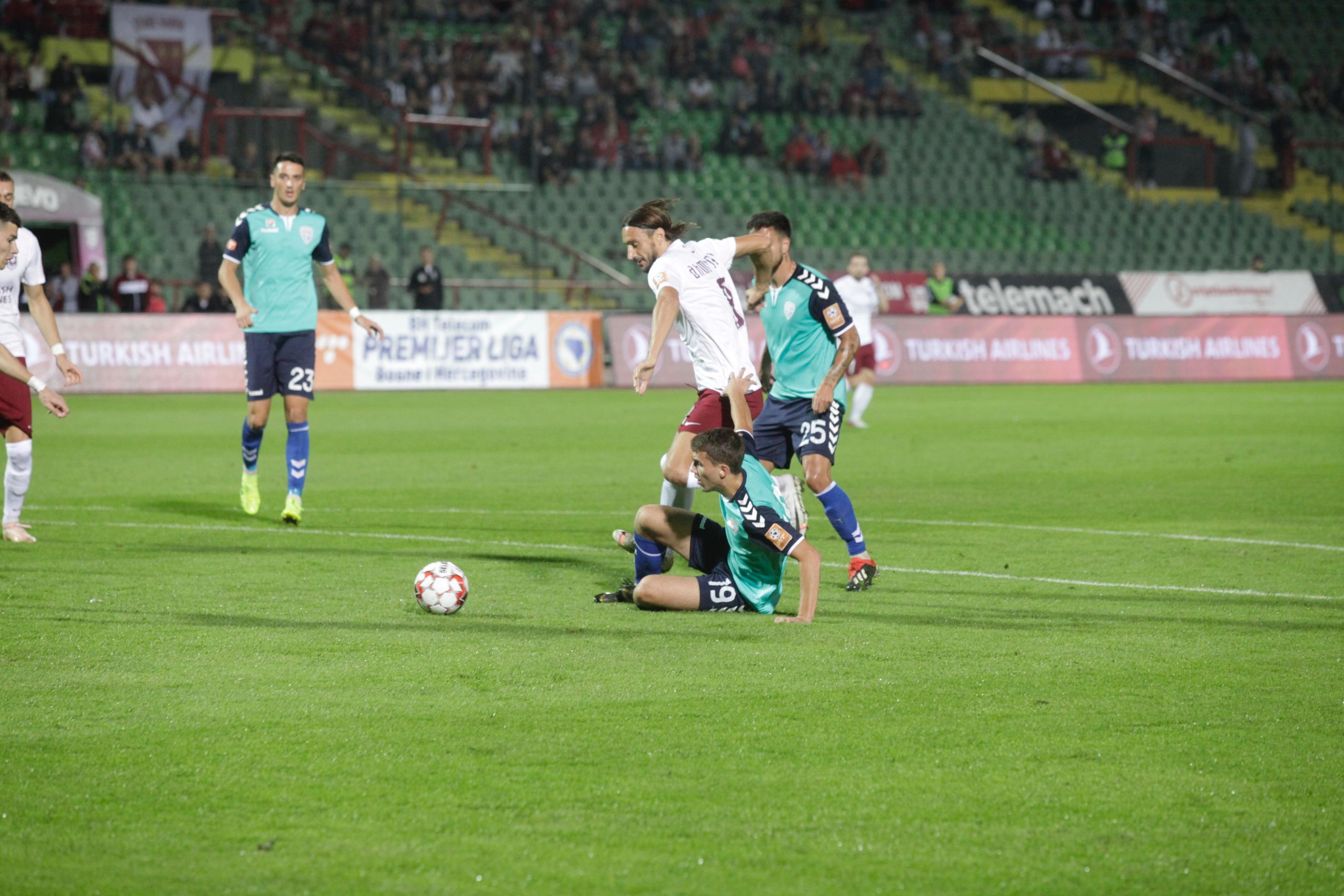 Jedna od akcija igrača FK Sarajeva - Avaz