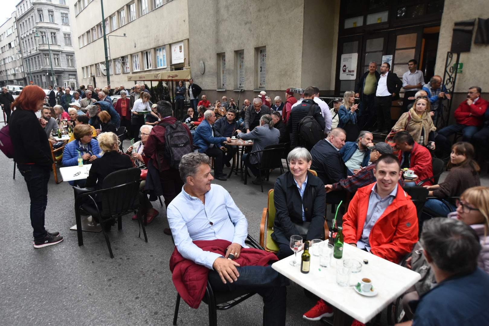 Brojni posjetioci na druženju „Pismo prijateljima“: Sjećanje na Kemu i Davora