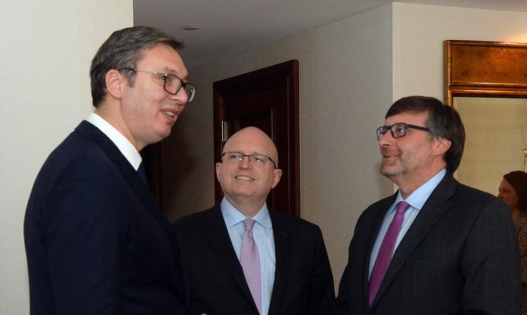 Vučić, Riker i Palmer - Avaz