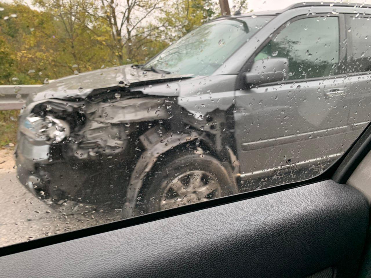 Sudar na dionici Sarajevo - Goražde: Peugeot ostao bez zadnjeg točka