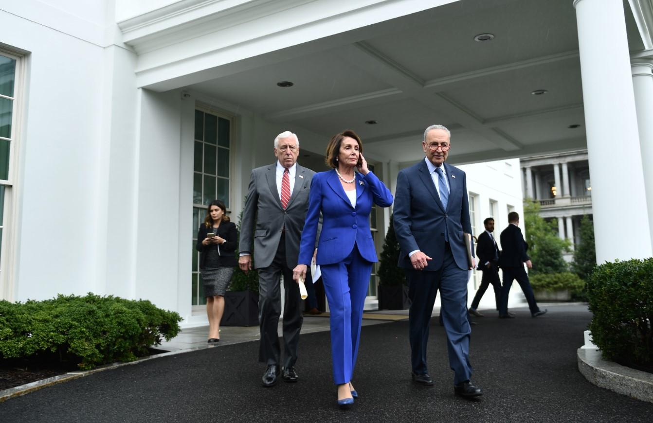 Žestok obračun u Bijeloj kući: Tramp nazvao Pelosi "trećerazrednom političarkom"