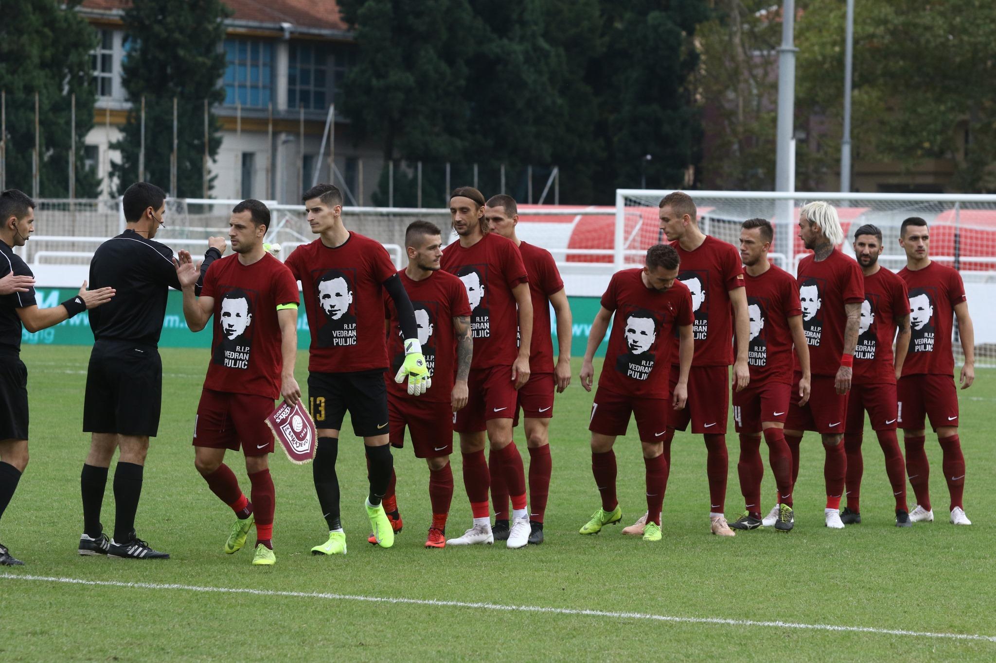 Nova sramotna poruka iz NSBiH: Zabranjene majice s likom Vedrana Puljića