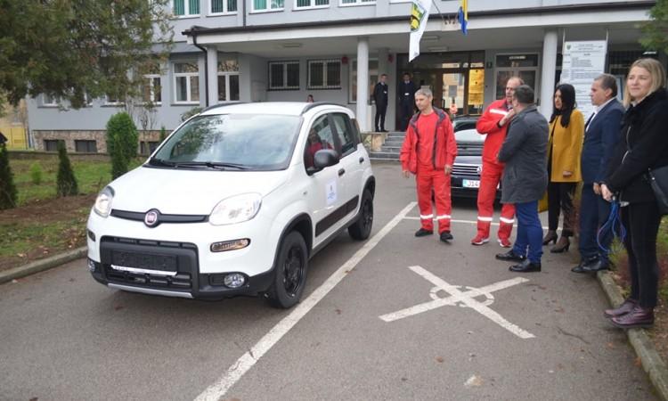 Novi automobil za Dom zdravlja "Dr. Isak Samokovlija" - Avaz