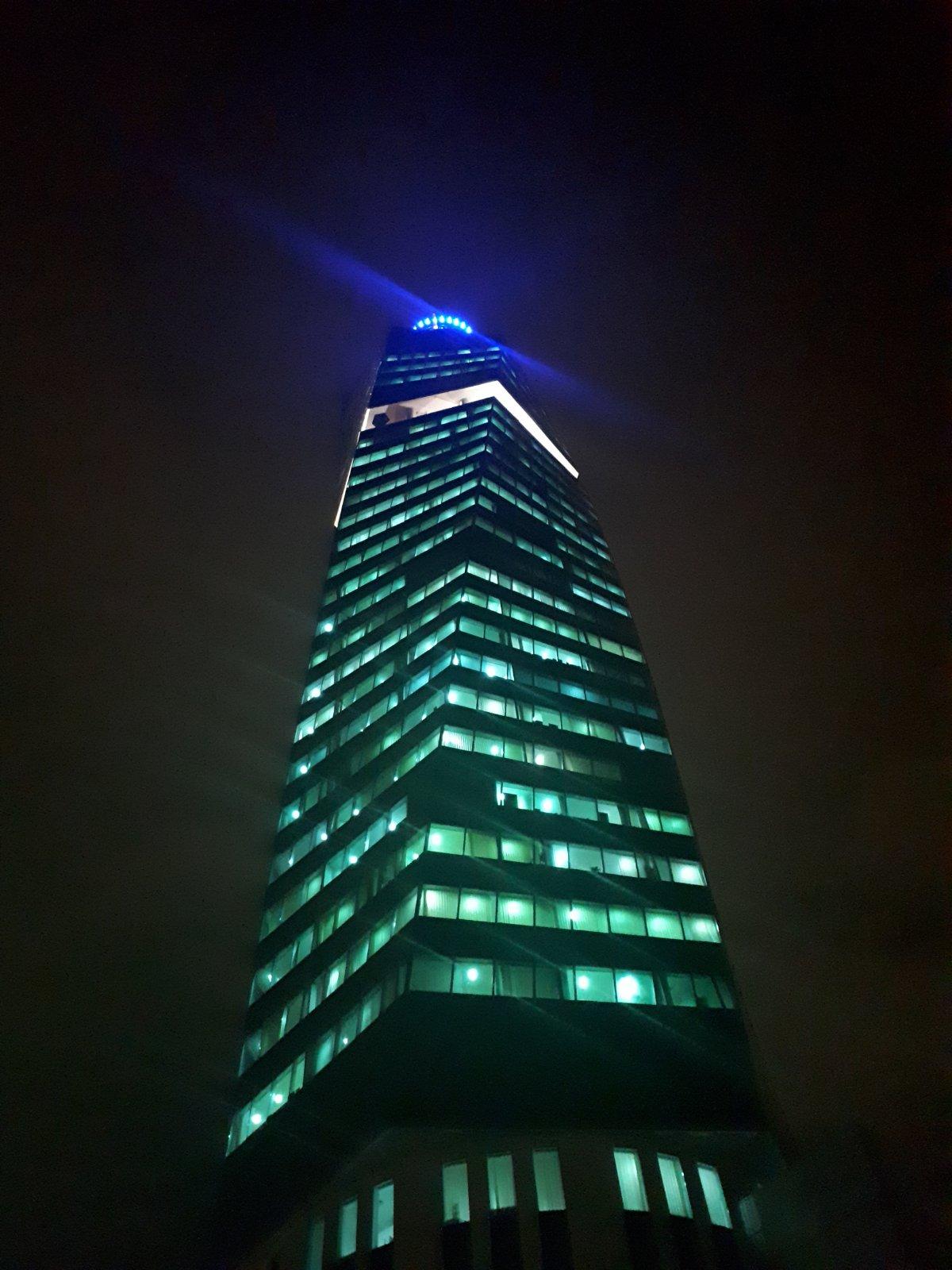 "Avaz Twist Tower" - Avaz