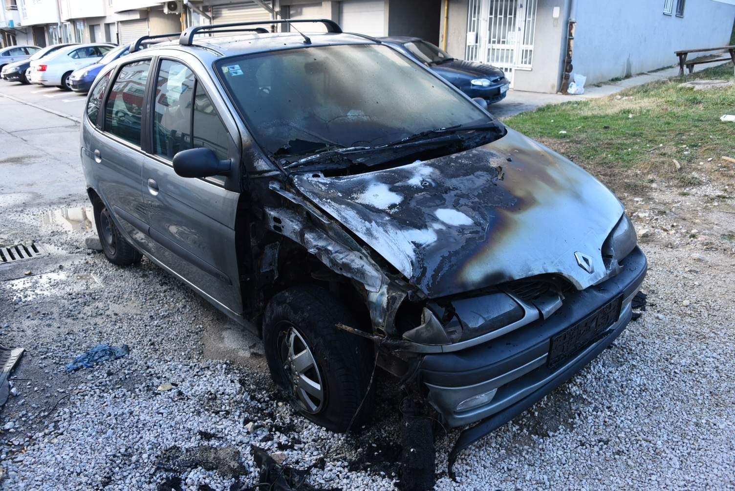 Na Šipu zapaljen Renault Megane