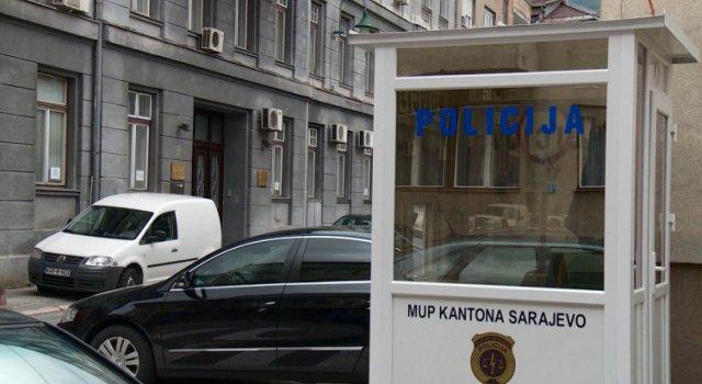 Slučaj u Sarajevu: Ugledali policiju pa iz Passata bacili spid, heroin i marihuanu