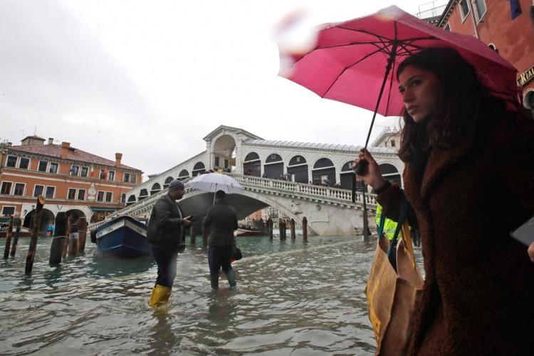 Venecija ponovo poplavljena - Avaz