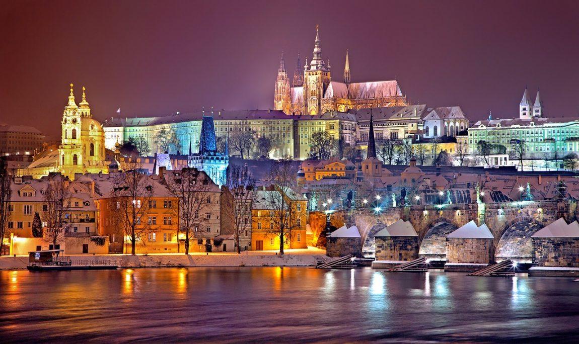 Prag prekriven snijegom donosi bajkovite scenarije - Avaz