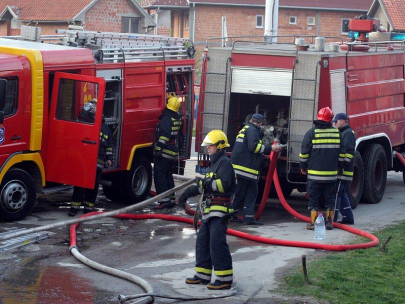 Požar progutao stan, vatrogasci pronašli tijelo žene