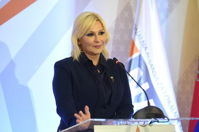 Poslije optužbi da je uzimala pare, oglasila se Zorana Mihajlović: Razočarao me Jevtić