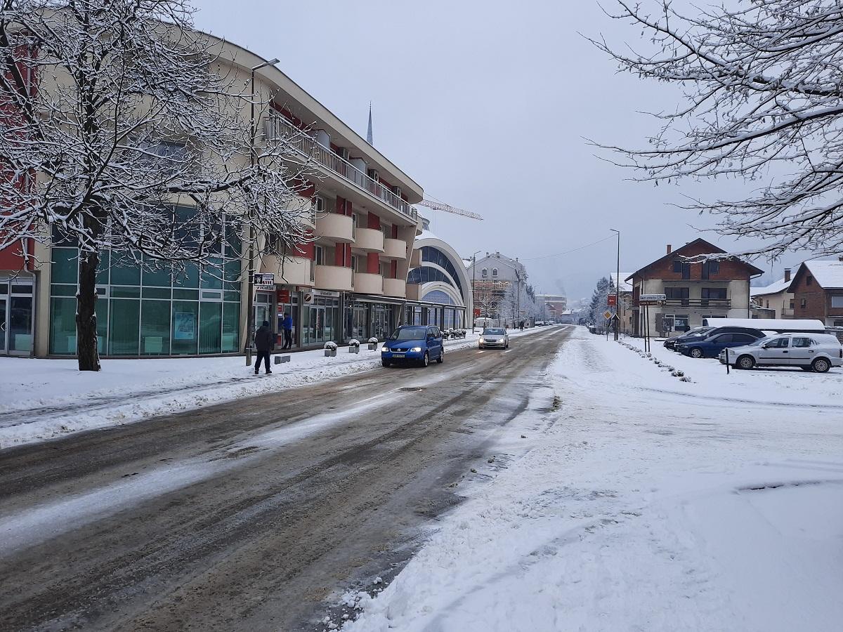 Snijeg u Maglaju - Avaz