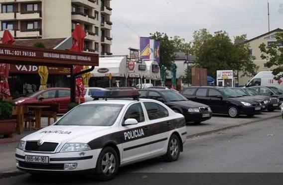 Policajci uručili prekršajne naloge - Avaz