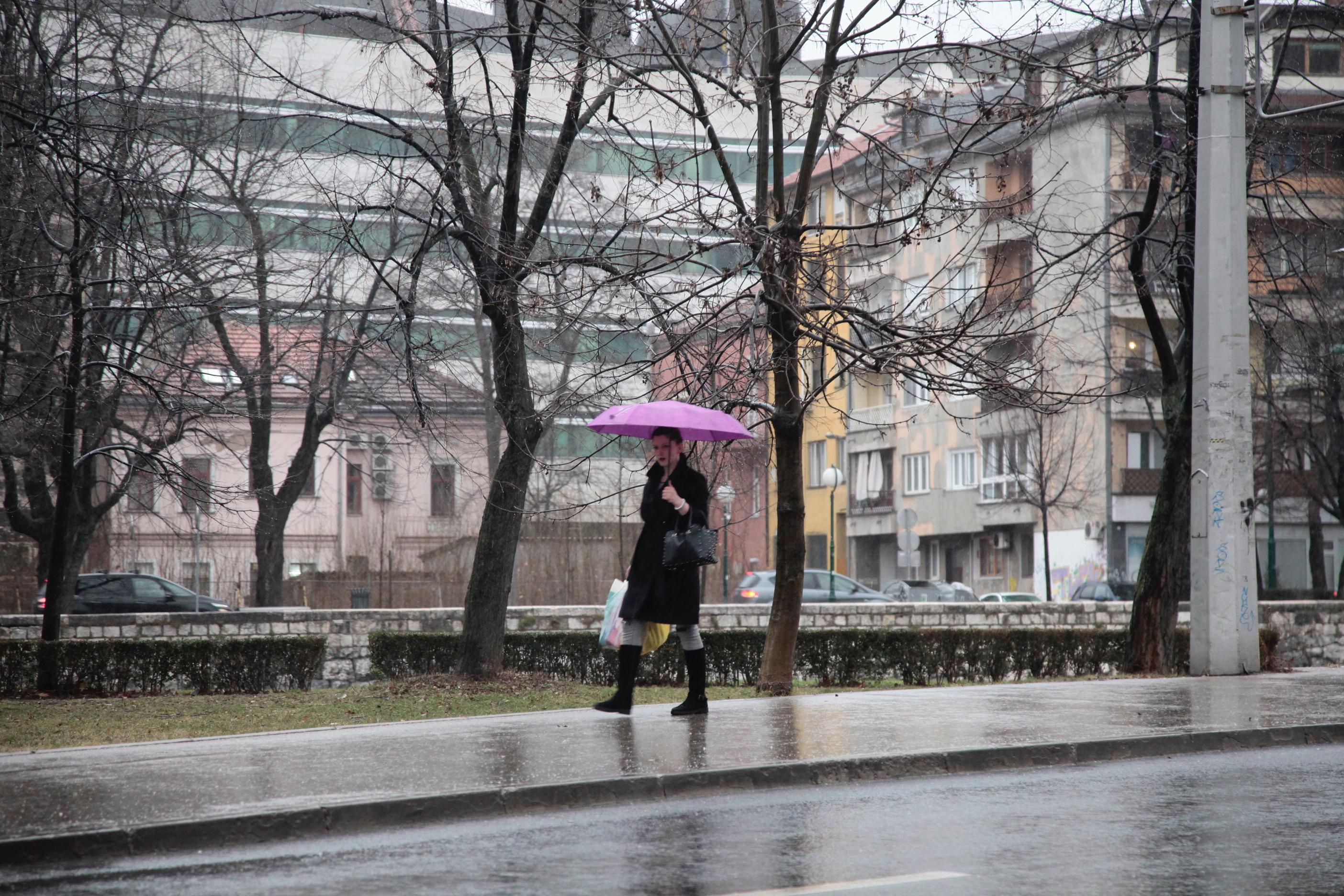 Federalni hidrometeorološki zavod BiH izdao je narandžasti meteoalarm zbog jakih do olujnih udara - Avaz