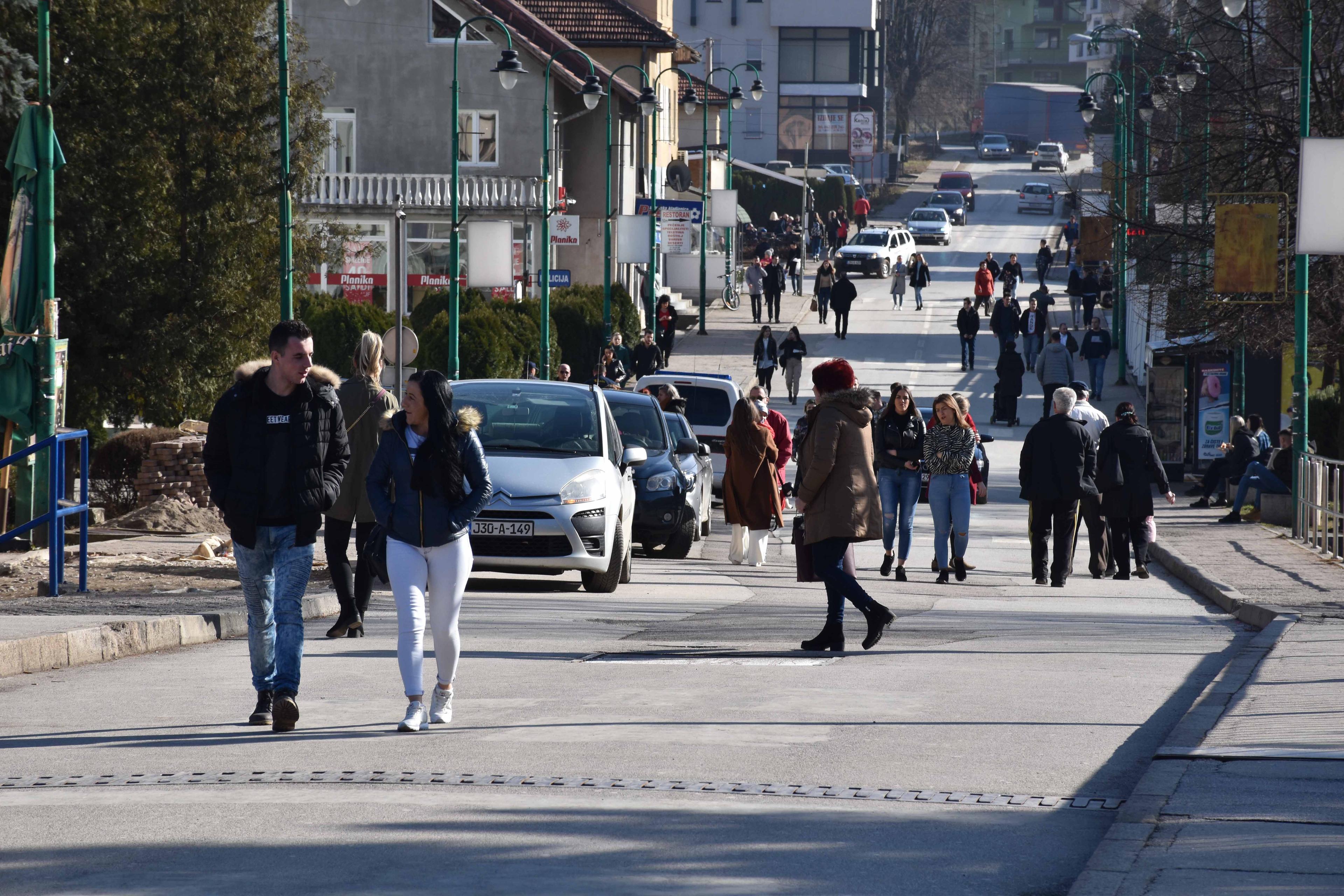 Šetnja gradom - Avaz