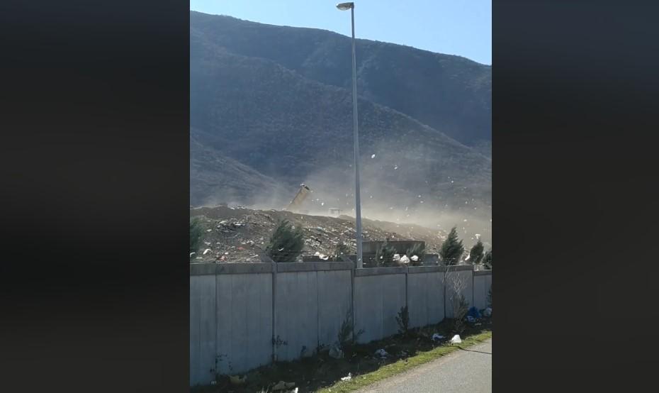 Leti smeće na sve strane: Ovako izgleda odlaganje otpada na deponiji Uborak