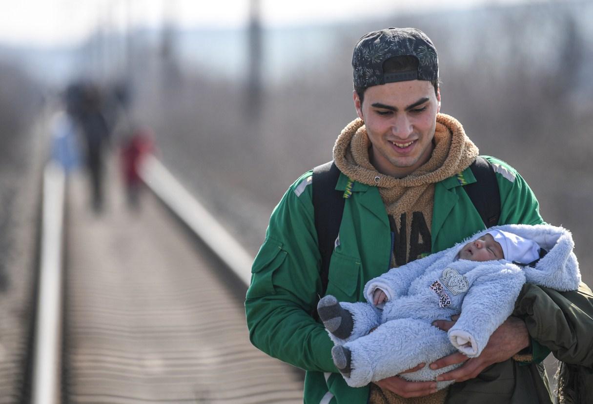 Migranti su krenuli ka granicama Turske sa Bugarskom i Grčkom - Avaz