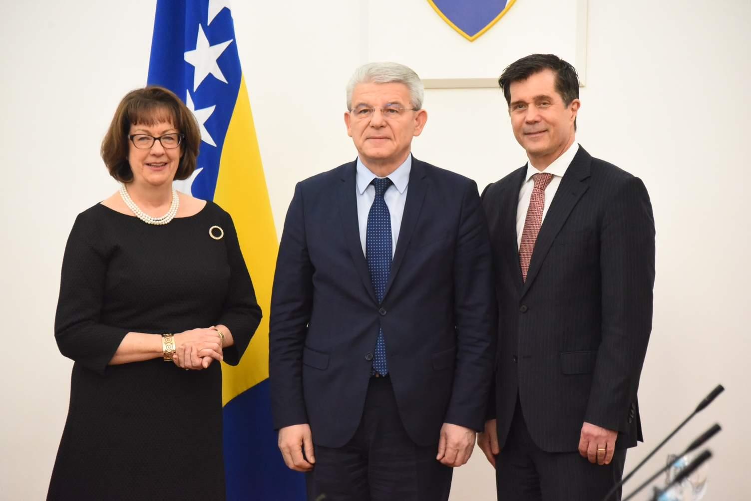 Kormak, Džaferović i američki ambasador u BiH Erik Nelson - Avaz