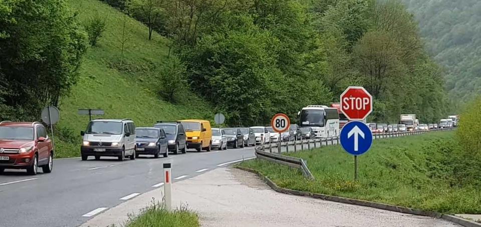 Vozilo je uklonjeno i saobraćaj je normaliziran - Avaz