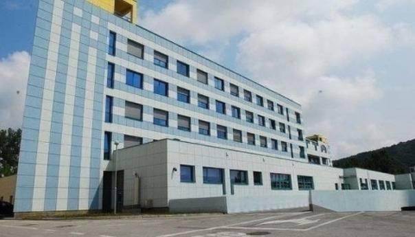 U izolaciji 120 zaposlenika UKC-a Tuzla, nisu testirani svi iz "Medical Institut Bayera"